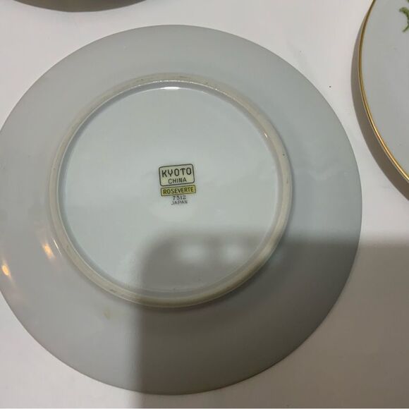 4 Vintage KYOTO 7512 ROSEVERTE 6 1/4” Dessert PLATES Roses CHINA Gold G16 - Picture 4 of 5